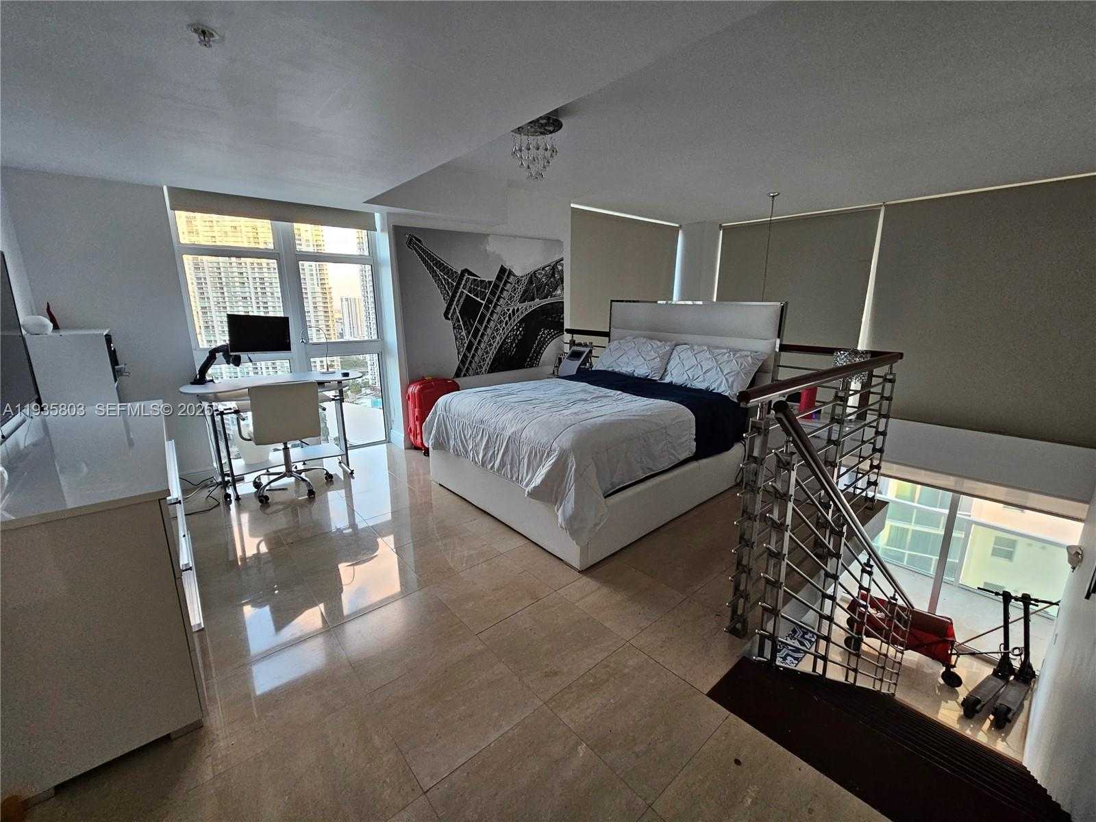 Small Image of 41 SOUTH EAST 5TH ST #1517, Miami Number 14