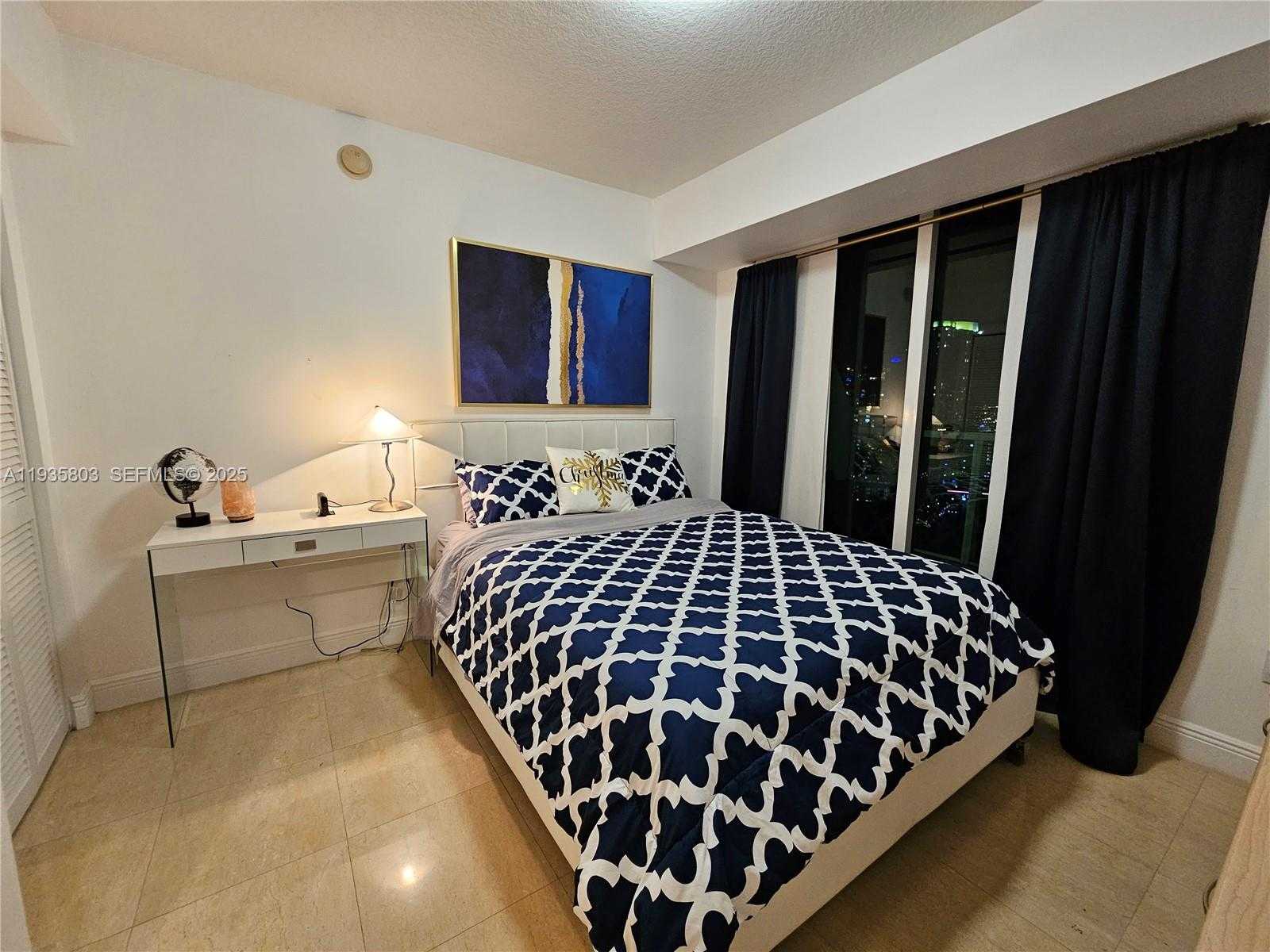 Small Image of 41 SOUTH EAST 5TH ST #1517, Miami Number 48