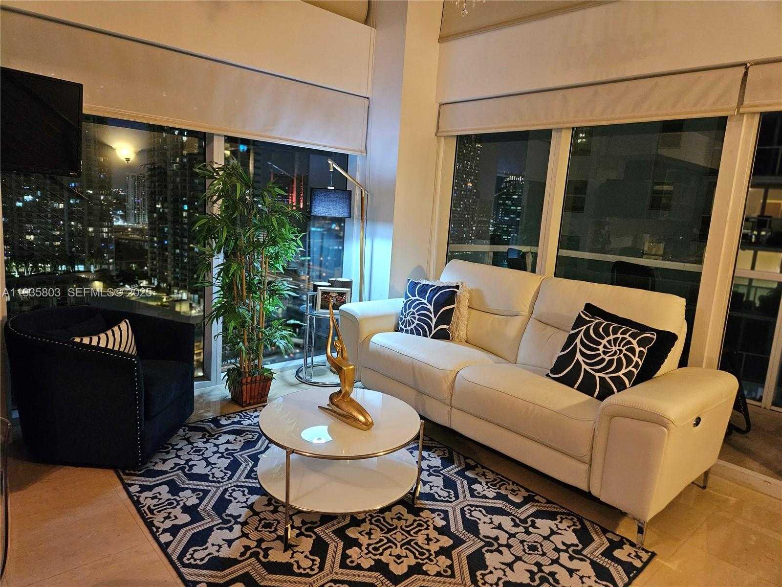 Small Image of 41 SOUTH EAST 5TH ST #1517, Miami Number 49