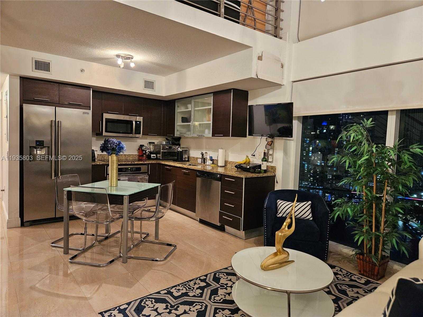 Small Image of 41 SOUTH EAST 5TH ST #1517, Miami Number 73