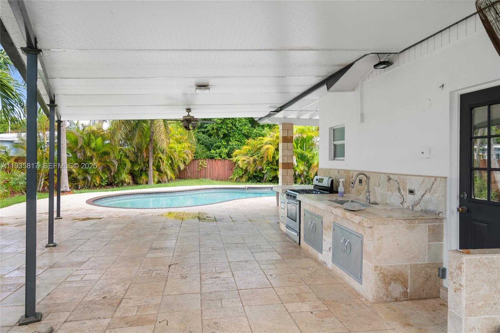 Small Image of 13611 SOUTH WEST 77TH ST, Miami Number 10