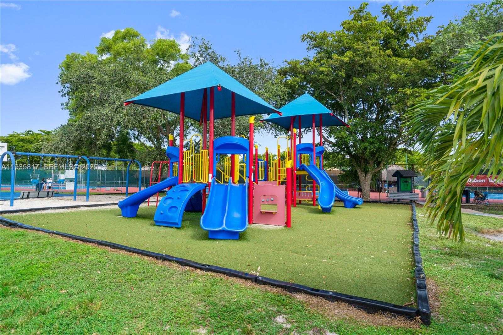 Small Image of 13611 SOUTH WEST 77TH ST, Miami Number 18