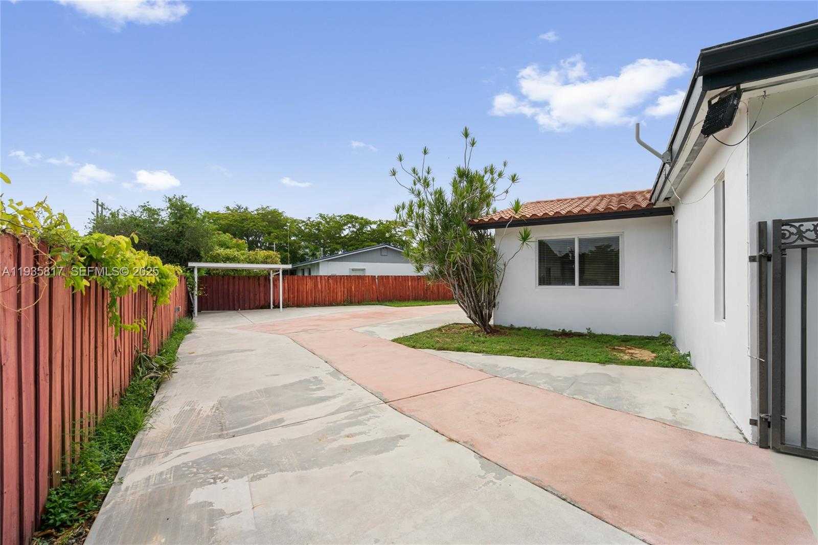 Small Image of 13611 SOUTH WEST 77TH ST, Miami Number 19