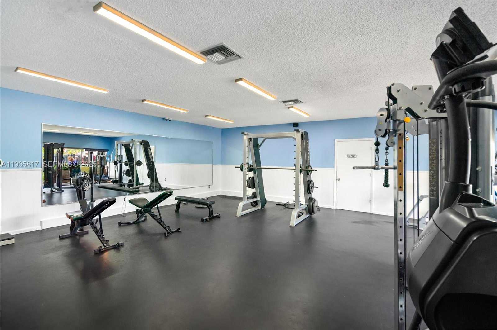 Small Image of 13611 SOUTH WEST 77TH ST, Miami Number 21