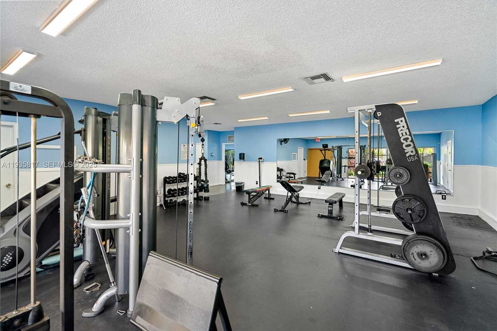 Small Image of 13611 SOUTH WEST 77TH ST, Miami Number 24