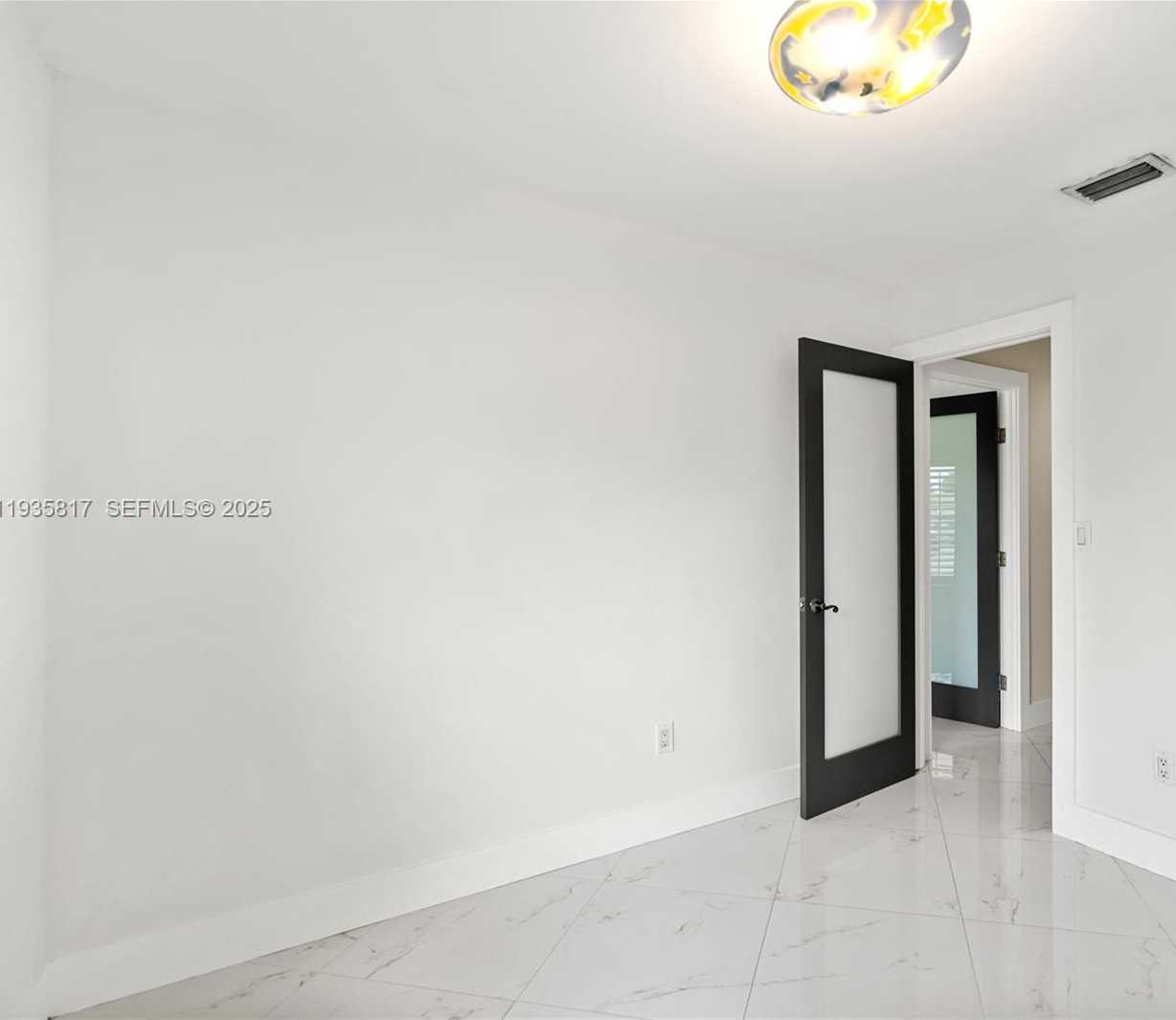 Small Image of 13611 SOUTH WEST 77TH ST, Miami Number 30