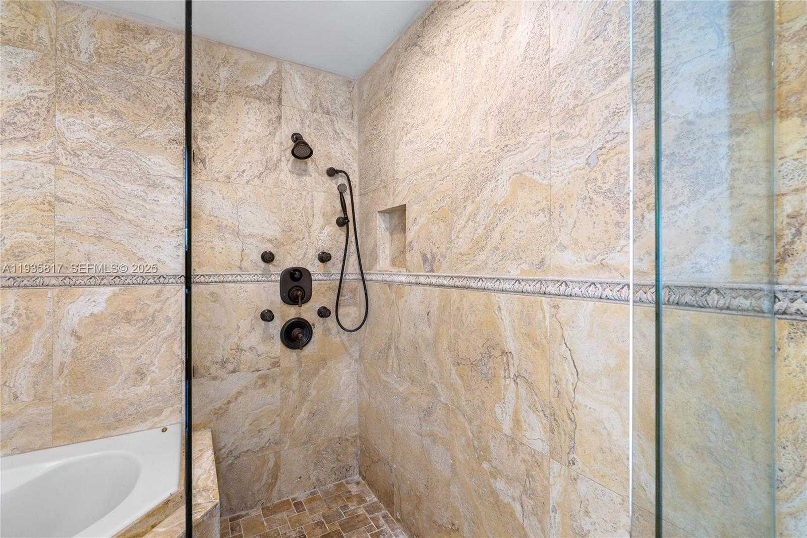 Small Image of 13611 SOUTH WEST 77TH ST, Miami Number 40