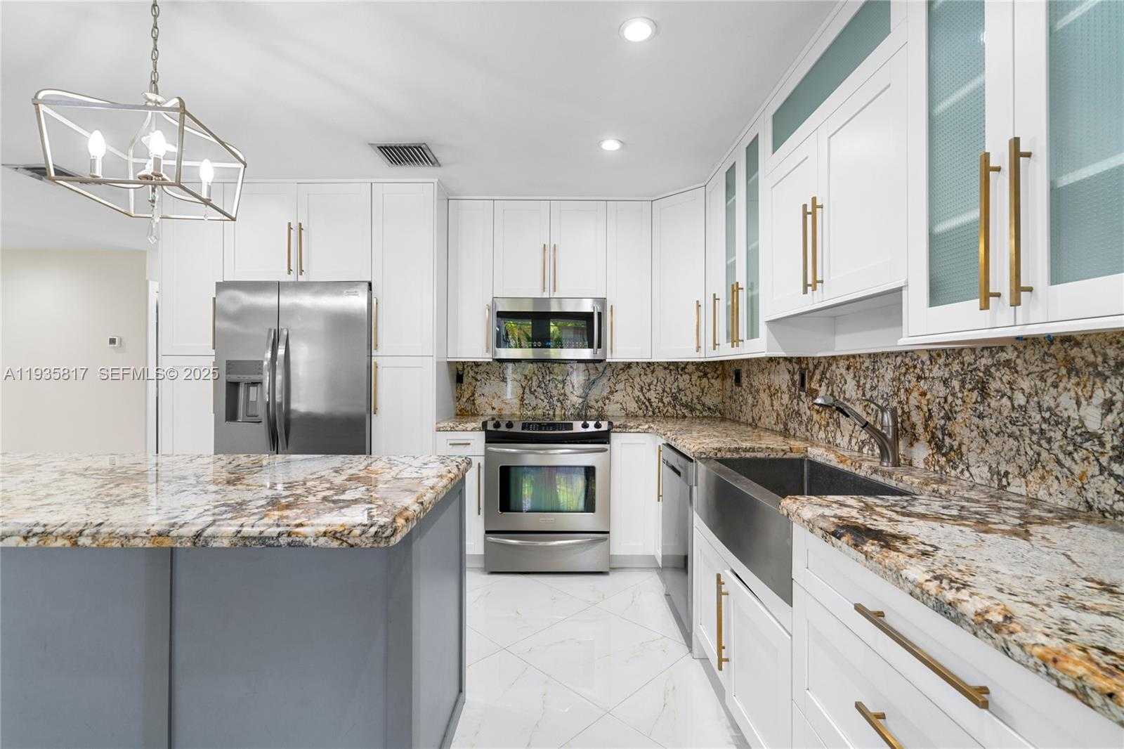 Small Image of 13611 SOUTH WEST 77TH ST, Miami Number 58