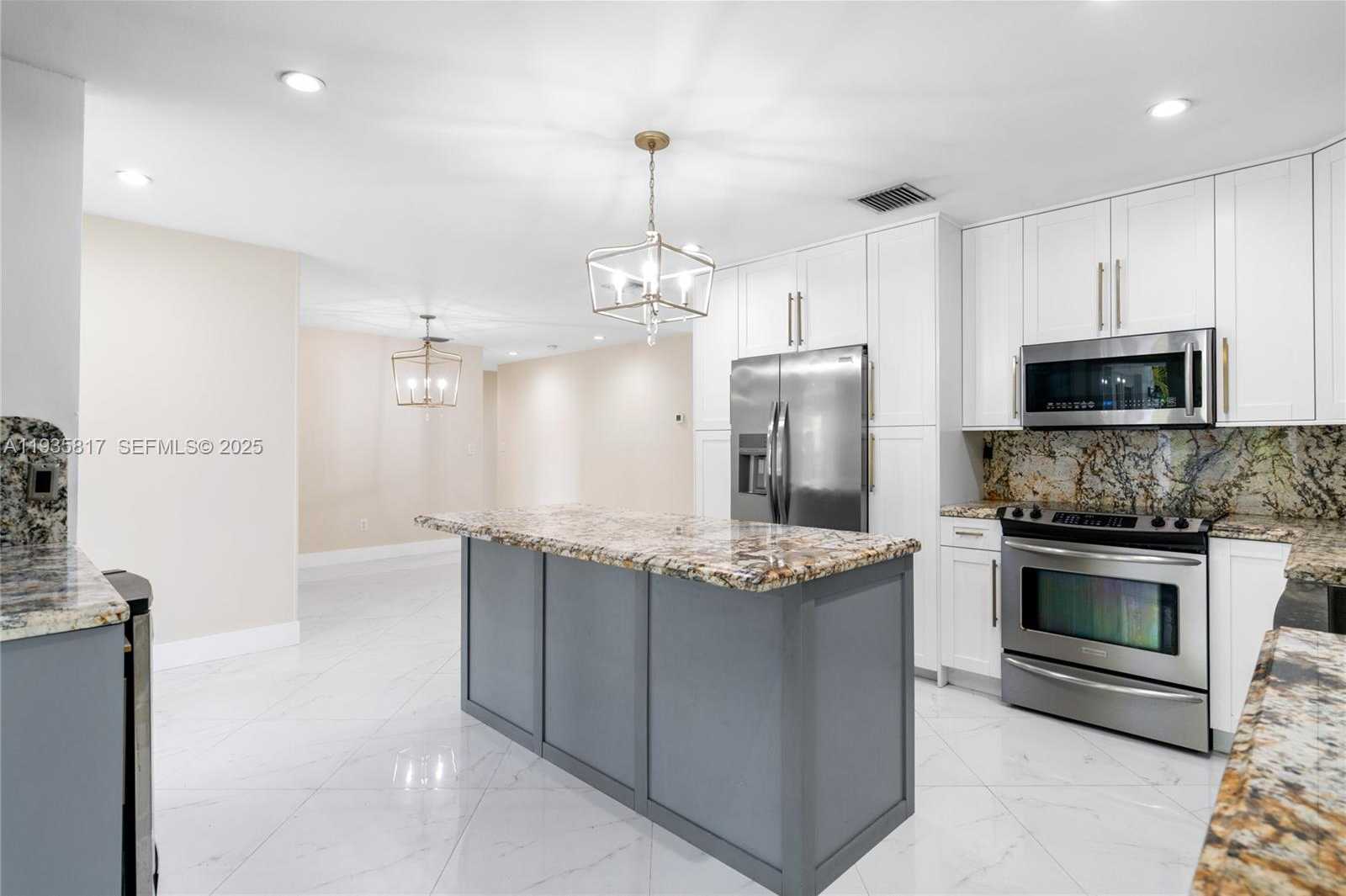 Small Image of 13611 SOUTH WEST 77TH ST, Miami Number 59