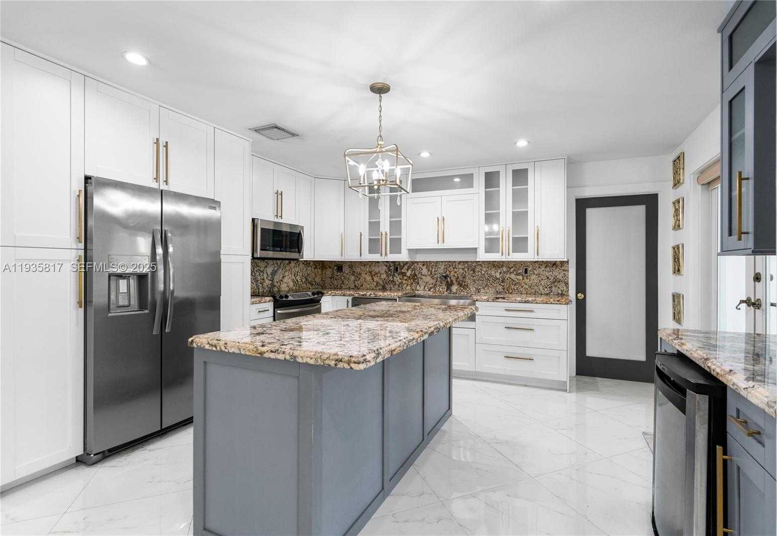 Small Image of 13611 SOUTH WEST 77TH ST, Miami Number 60