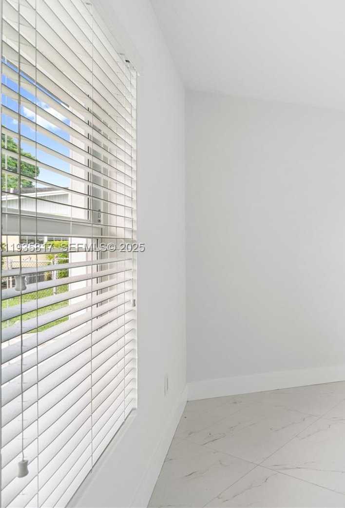 Small Image of 13611 SOUTH WEST 77TH ST, Miami Number 66