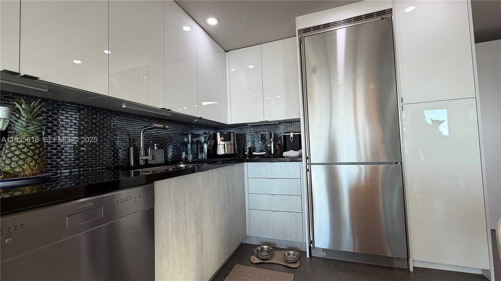 Small Image of 92 SOUTH WEST 3RD ST #3607, Miami Number 16