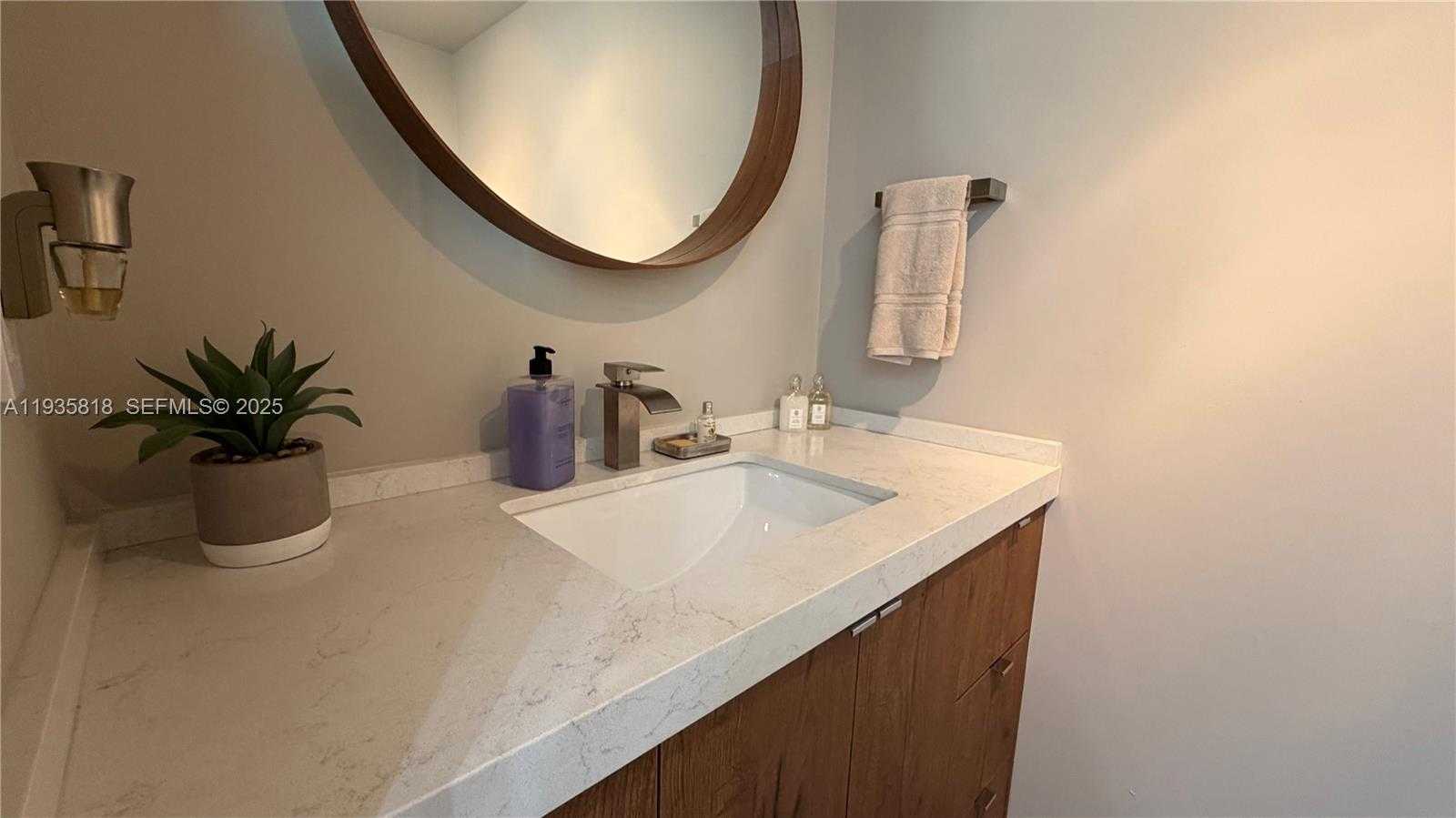 Small Image of 92 SOUTH WEST 3RD ST #3607, Miami Number 29