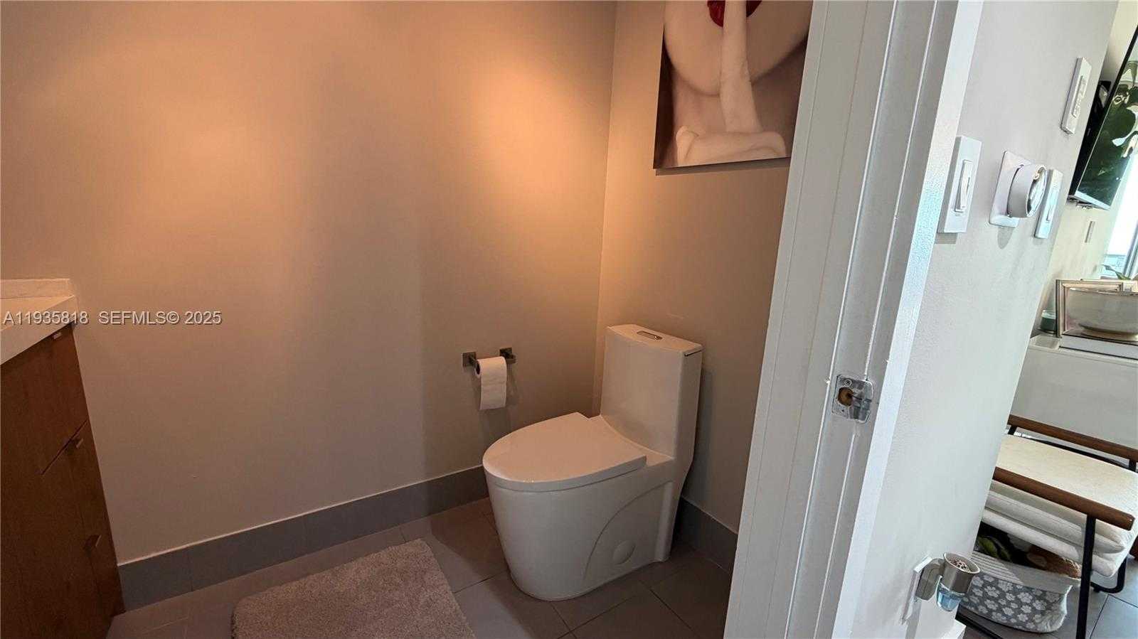 Small Image of 92 SOUTH WEST 3RD ST #3607, Miami Number 30