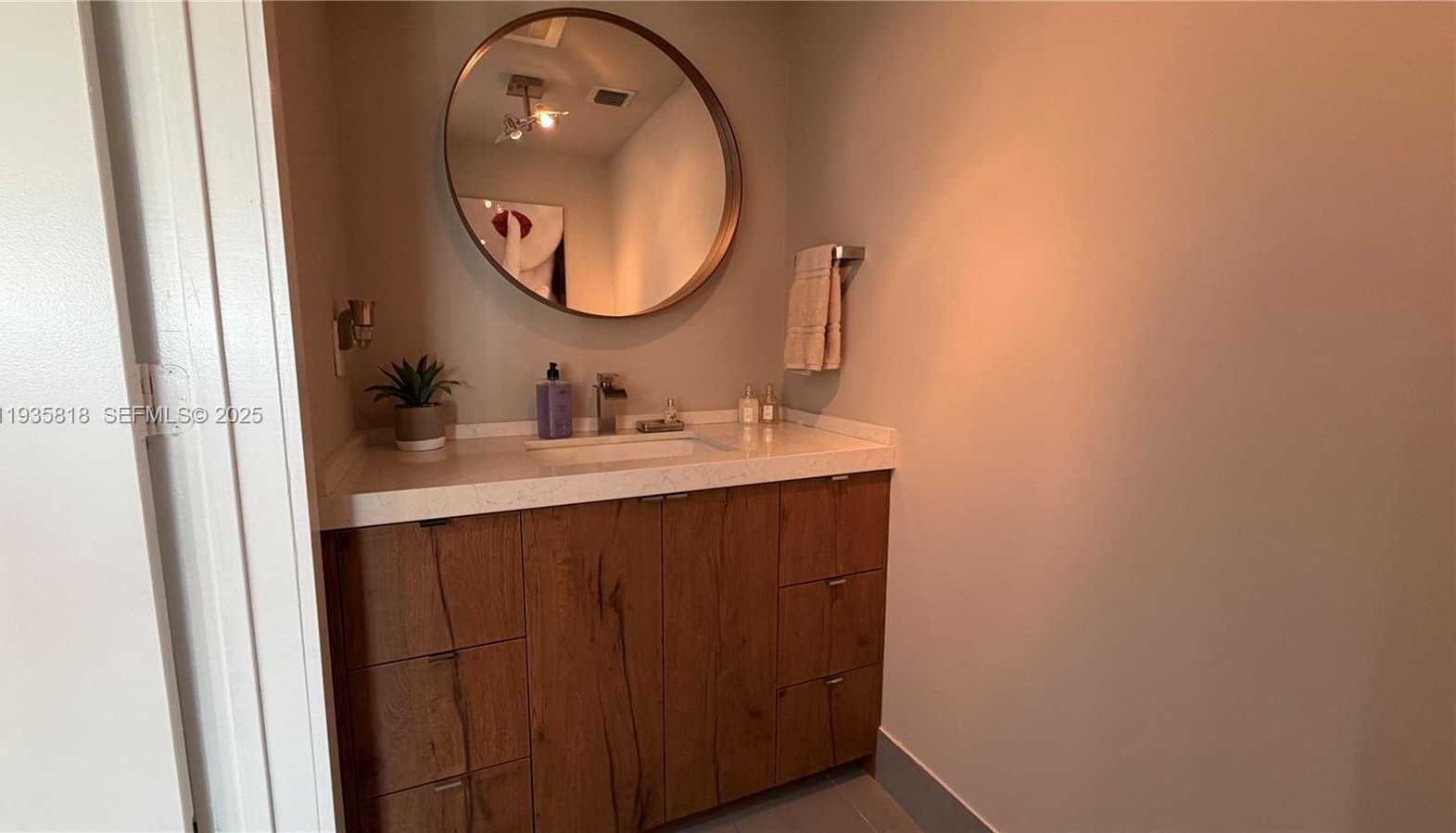 Small Image of 92 SOUTH WEST 3RD ST #3607, Miami Number 32