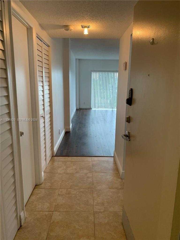 Small Image of 1455 NORTH TREASURE DR #3O, North Bay Village Number 3