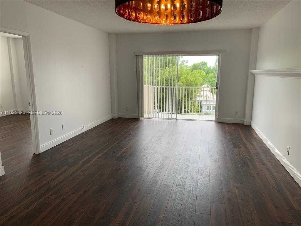 Small Image of 1455 NORTH TREASURE DR #3O, North Bay Village Number 4