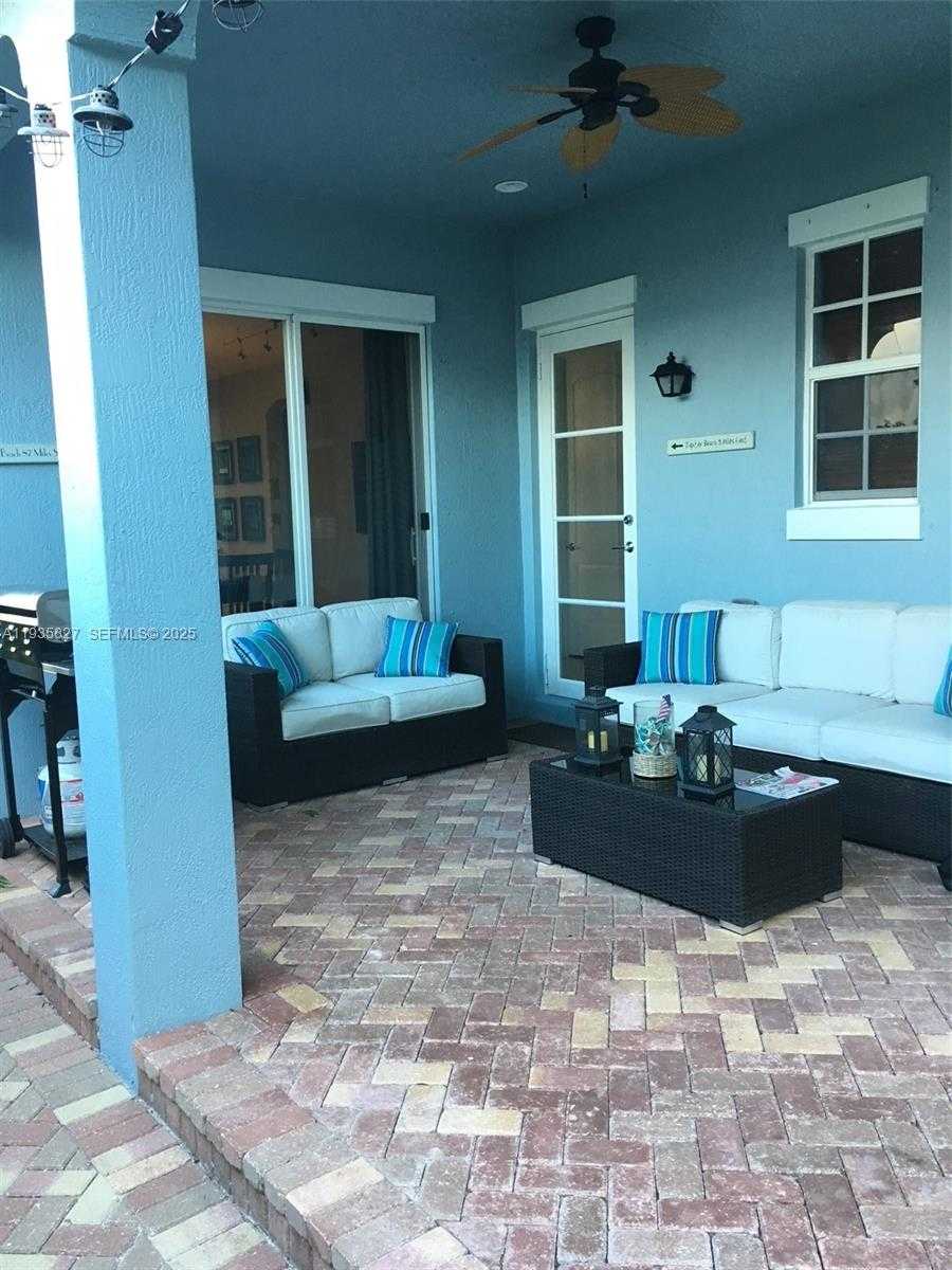 Small Image of 184 WEST BAY CEDAR CIR, Jupiter Number 26