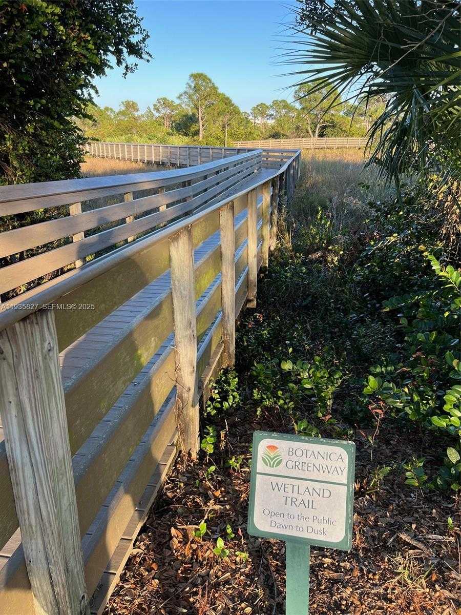 Small Image of 184 WEST BAY CEDAR CIR, Jupiter Number 41