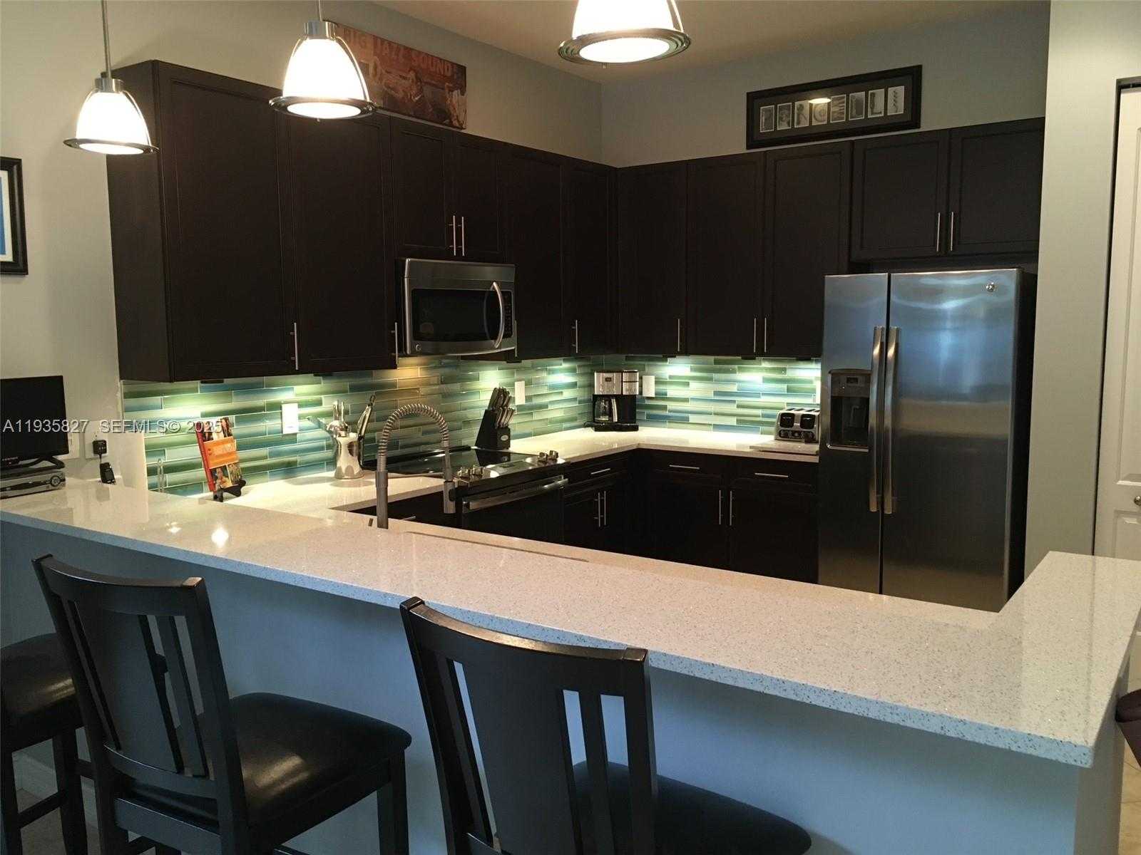 Small Image of 184 WEST BAY CEDAR CIR, Jupiter Number 6