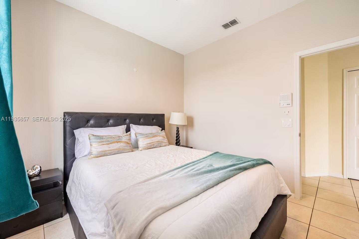 Small Image of 2139 MALLARD CREEK CIR, Kissimmee Number 12