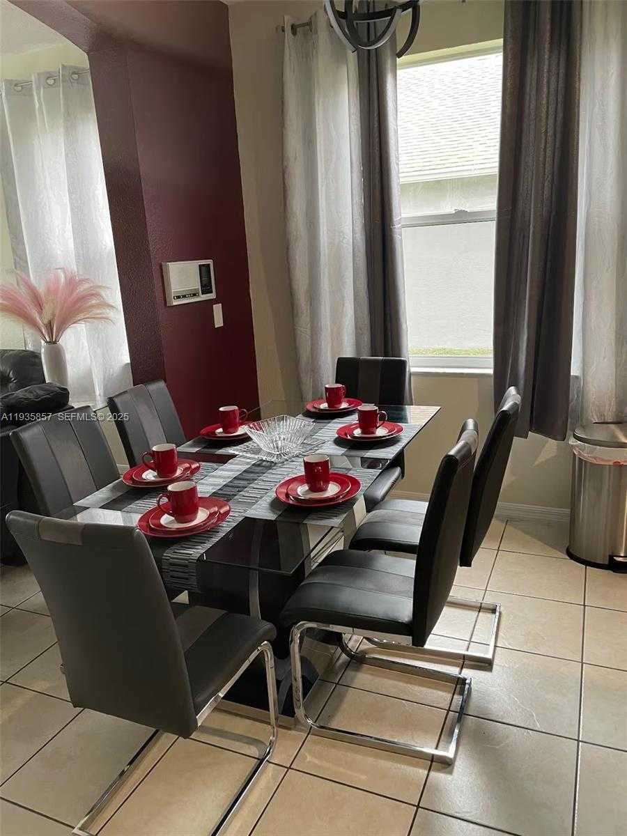 Small Image of 2139 MALLARD CREEK CIR, Kissimmee Number 15