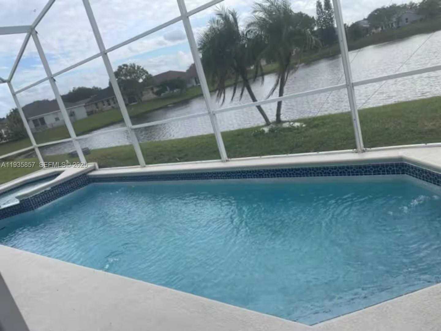 Small Image of 2139 MALLARD CREEK CIR, Kissimmee Number 6