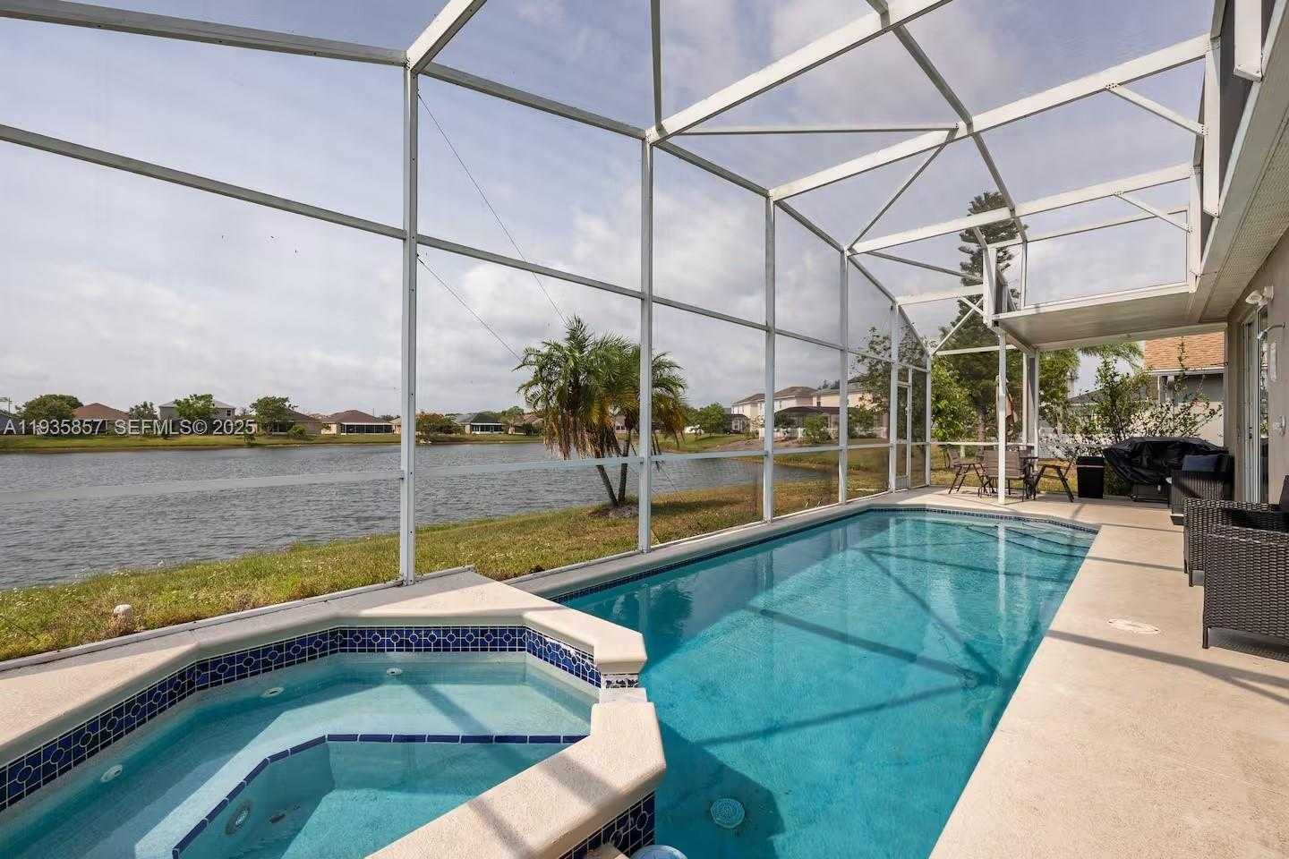 Small Image of 2139 MALLARD CREEK CIR, Kissimmee Number 7