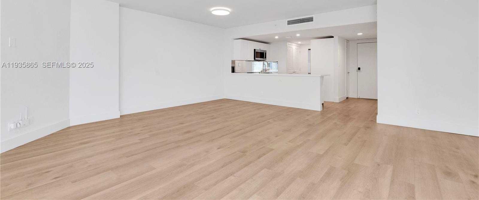 Small Image of 555 NORTH EAST 34TH ST #2209, Miami Number 15