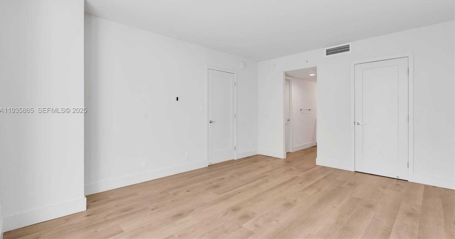 Small Image of 555 NORTH EAST 34TH ST #2209, Miami Number 23