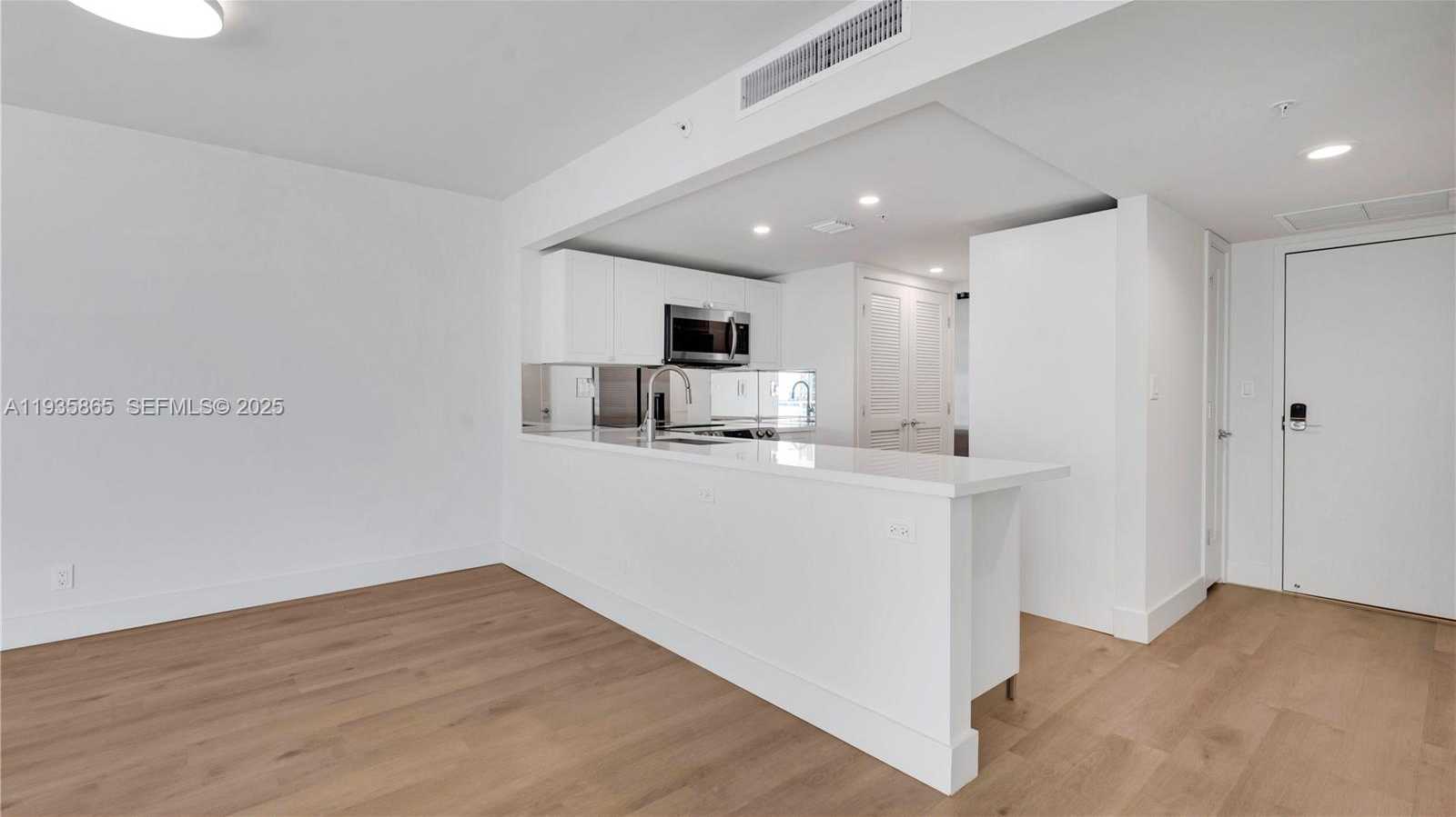 Small Image of 555 NORTH EAST 34TH ST #2209, Miami Number 9