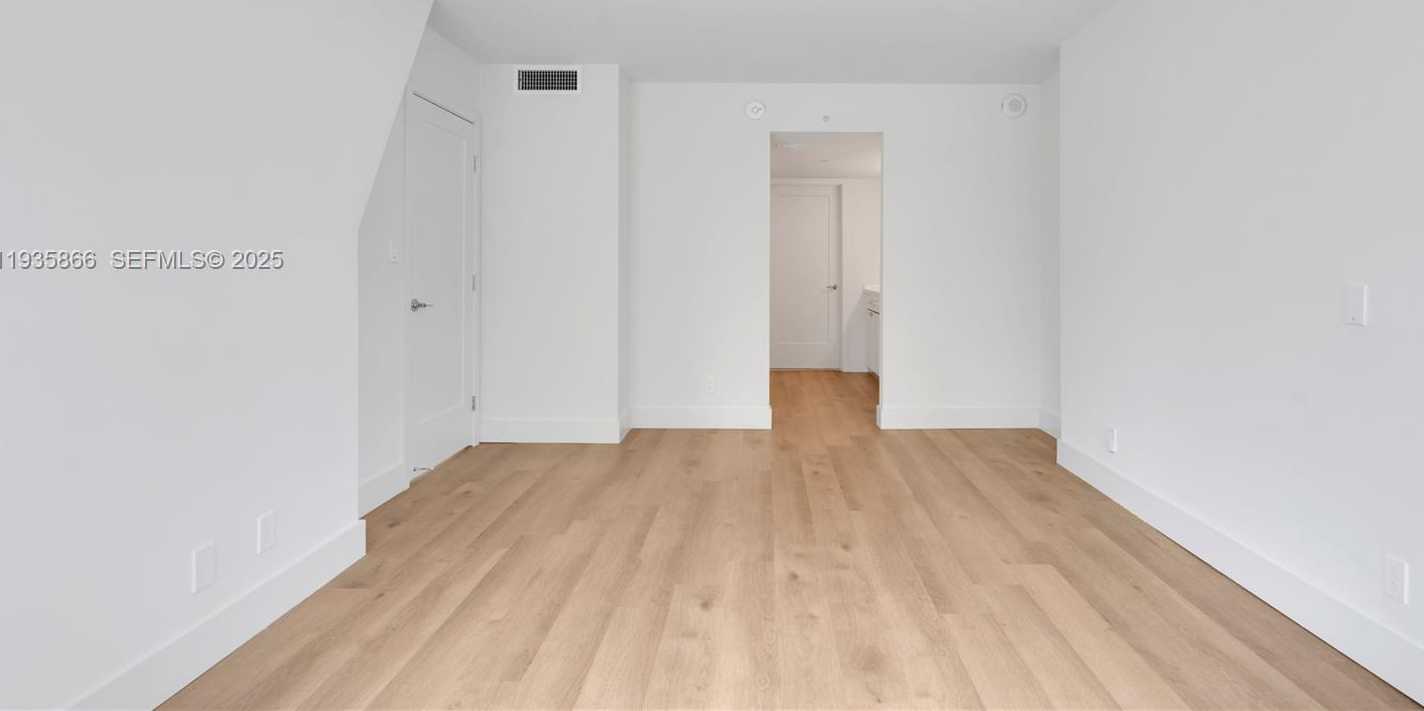 Small Image of 555 NORTH EAST 34TH ST #607, Miami Number 17