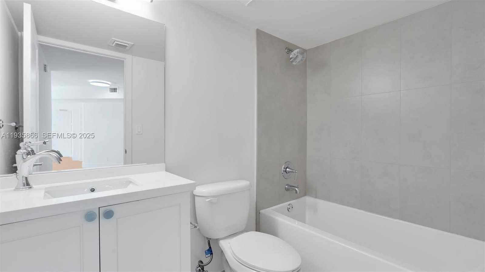 Small Image of 555 NORTH EAST 34TH ST #607, Miami Number 27