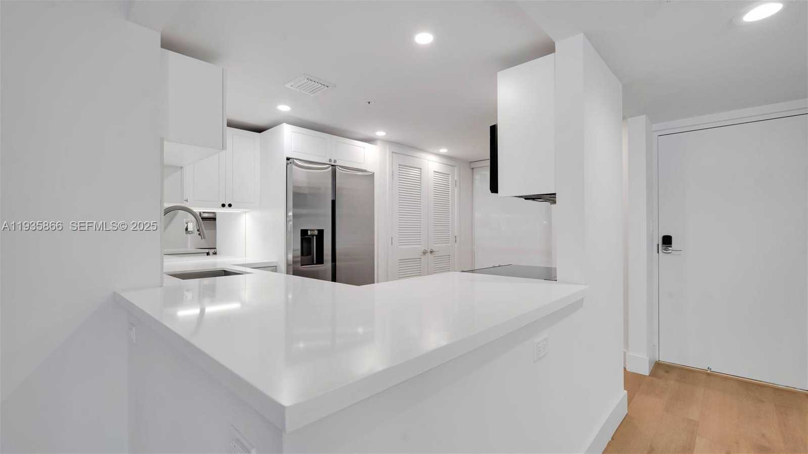 Small Image of 555 NORTH EAST 34TH ST #607, Miami Number 3