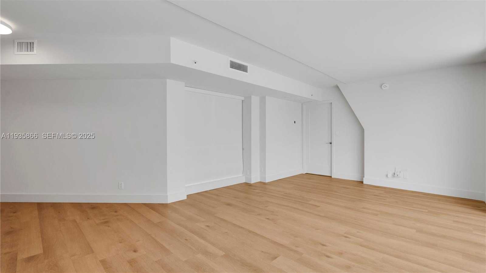 Small Image of 555 NORTH EAST 34TH ST #607, Miami Number 8