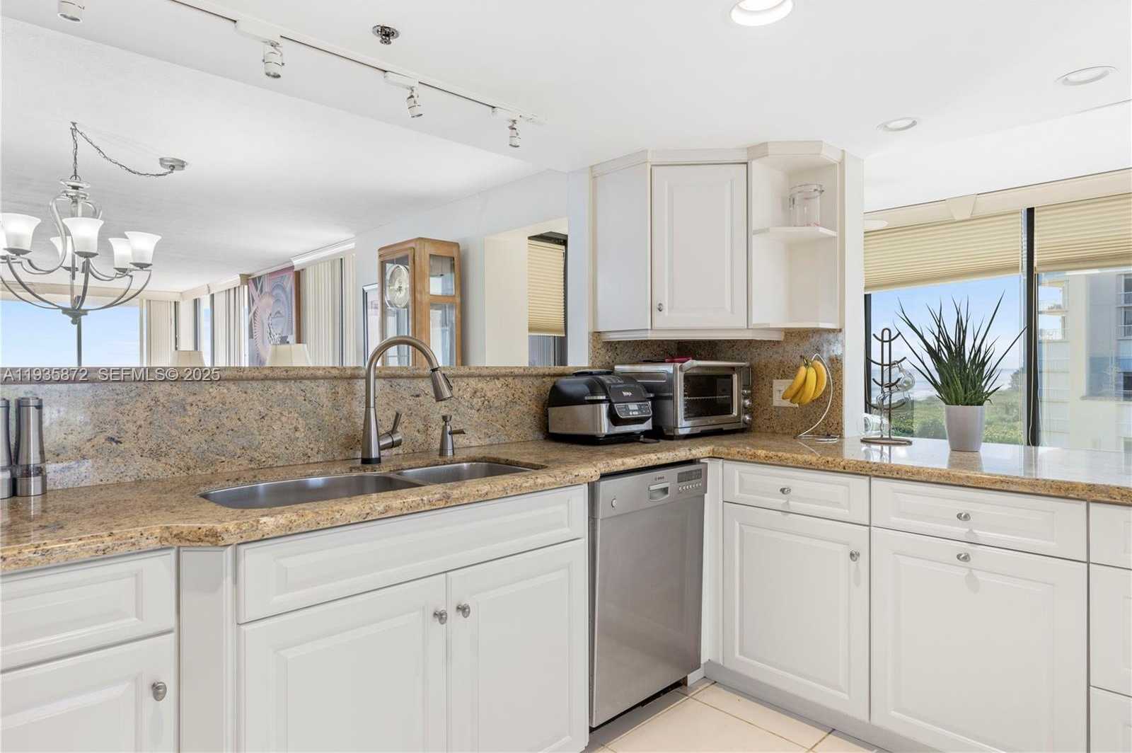 Small Image of 4000 NORTH HIGHWAY A1A #502, Hutchinson Island Number 28