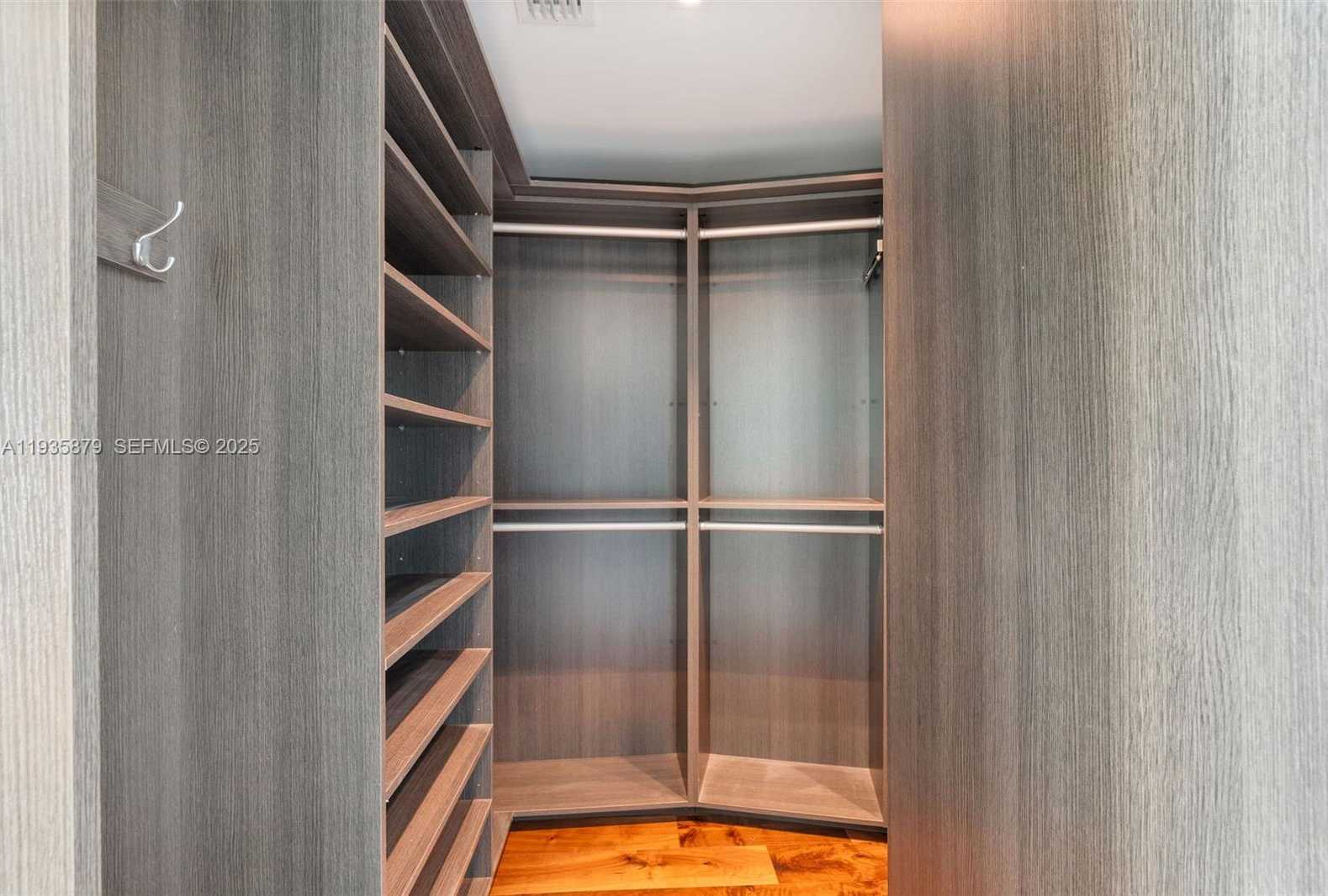 Small Image of 2020 NORTH BAYSHORE DR #3510, Miami Number 19