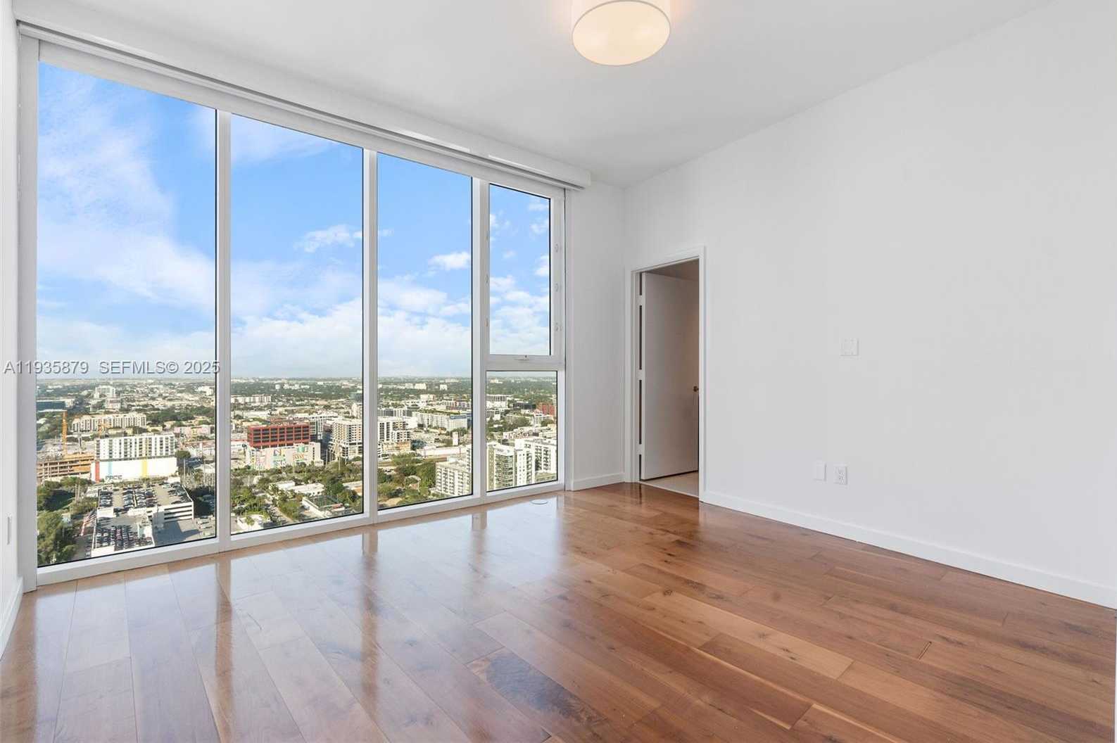 Small Image of 2020 NORTH BAYSHORE DR #3510, Miami Number 22