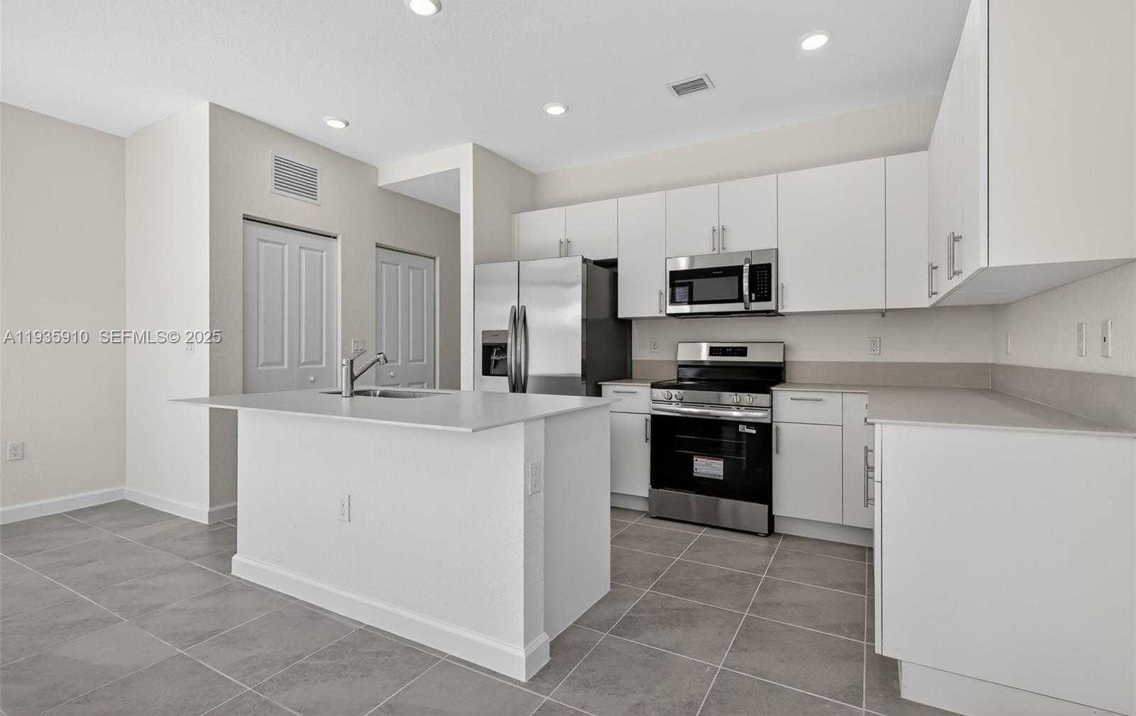 Small Image of 13862 SOUTH WEST 262ND #13862, Homestead Number 14