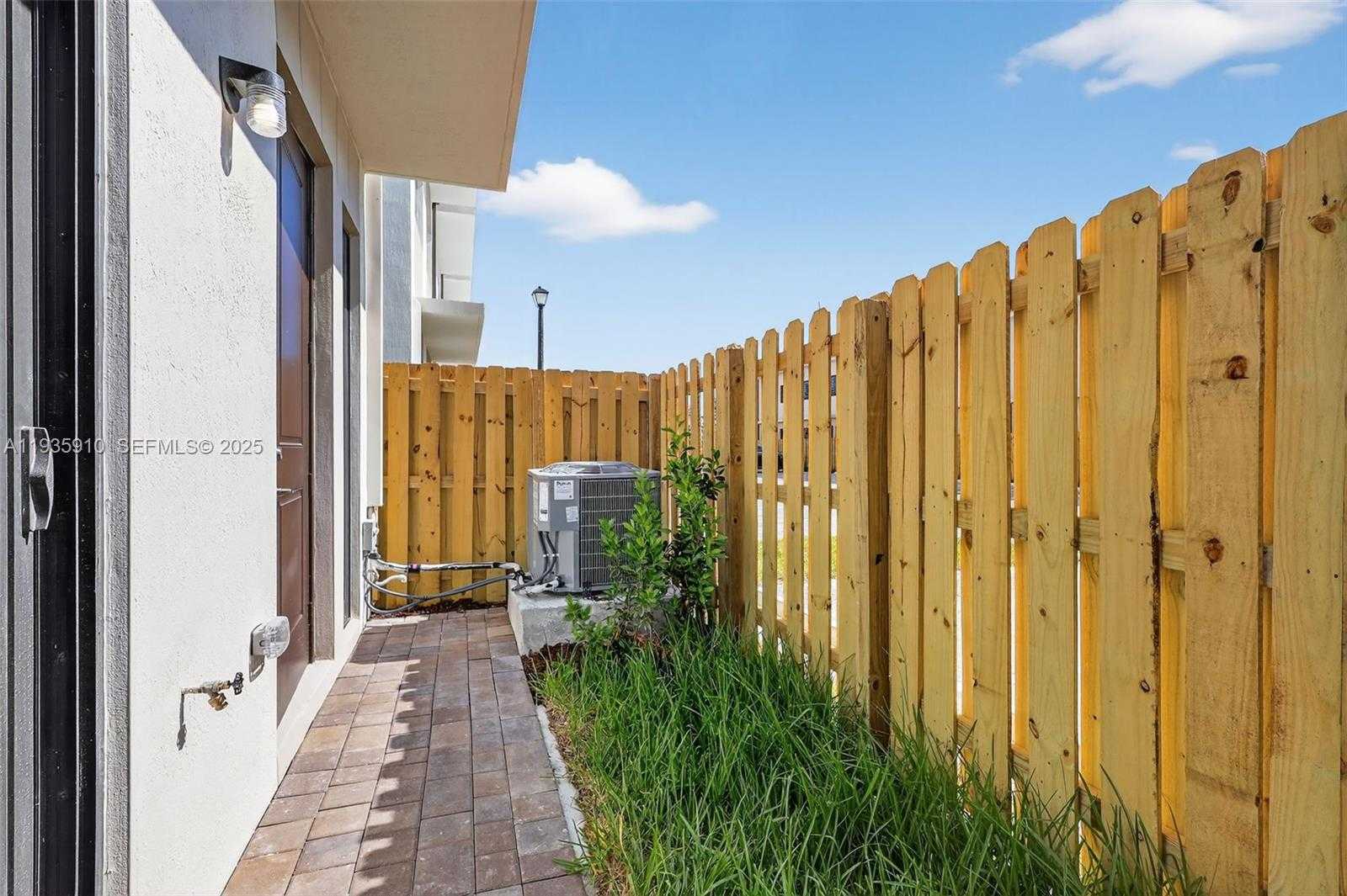 Small Image of 13862 SOUTH WEST 262ND #13862, Homestead Number 21