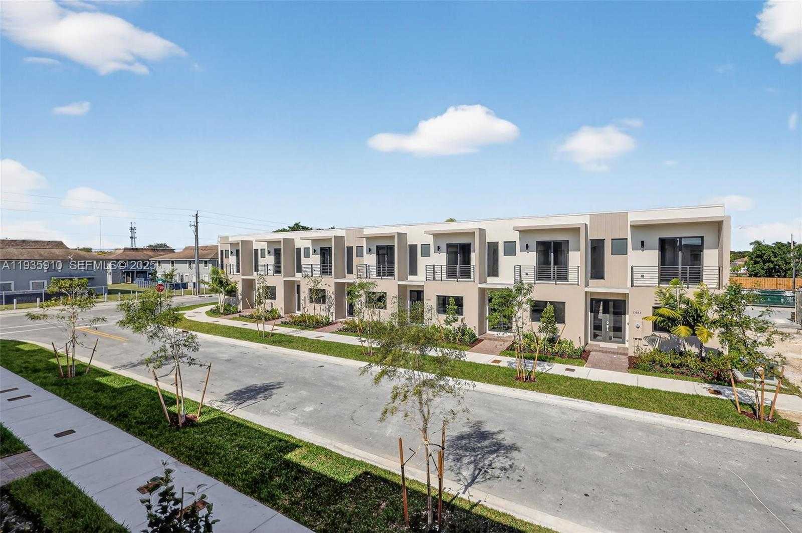 Small Image of 13862 SOUTH WEST 262ND #13862, Homestead Number 3