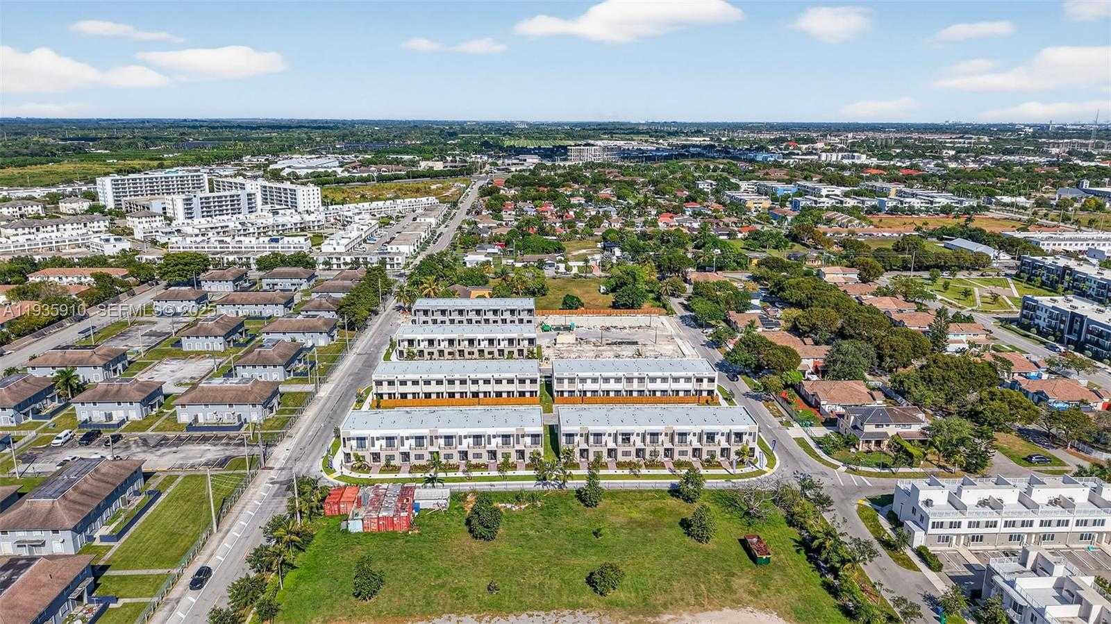 Small Image of 13862 SOUTH WEST 262ND #13862, Homestead Number 44