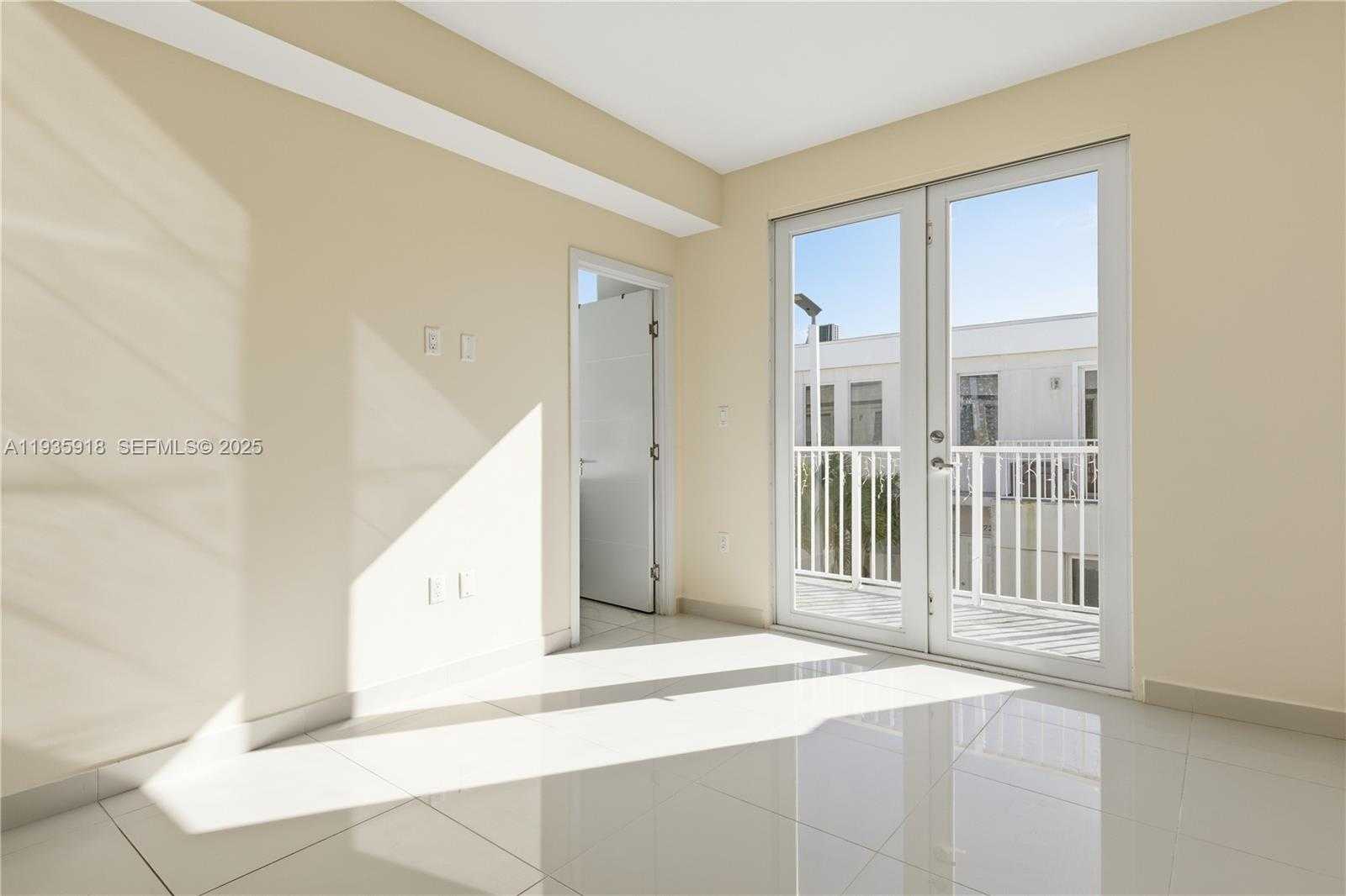 Small Image of 13724 SOUTH WEST 259TH ST #1, Homestead Number 4