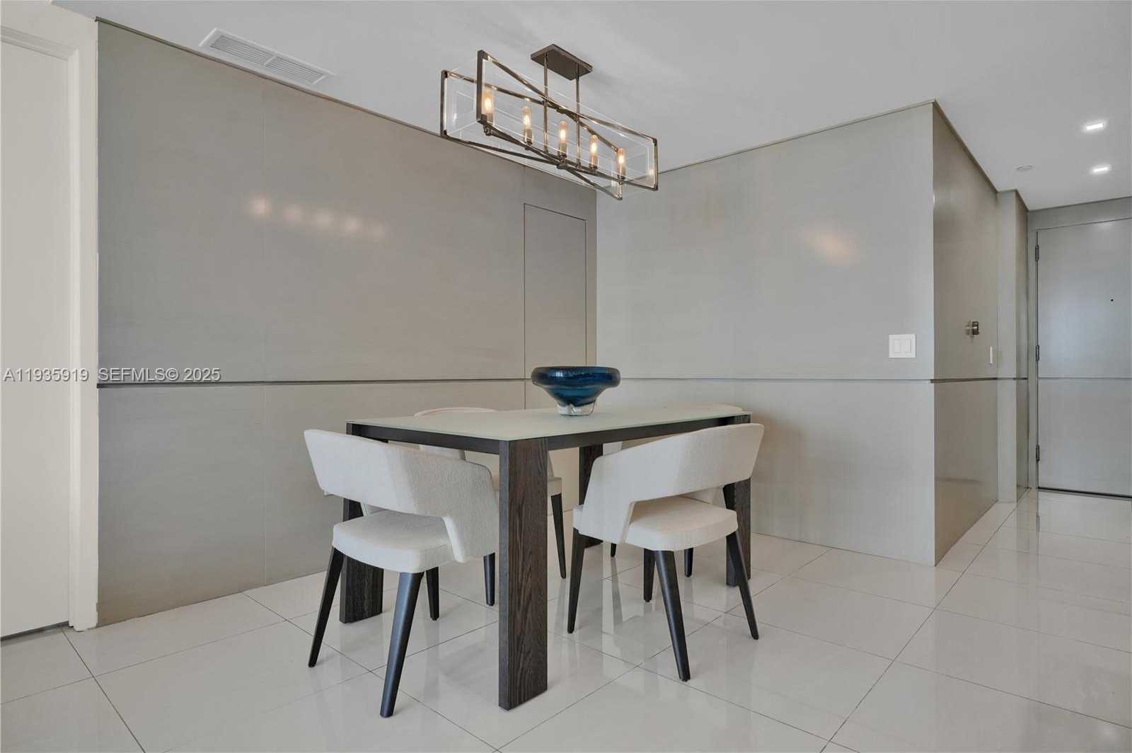 Small Image of 5875 COLLINS AVE #1003, Miami Beach Number 23