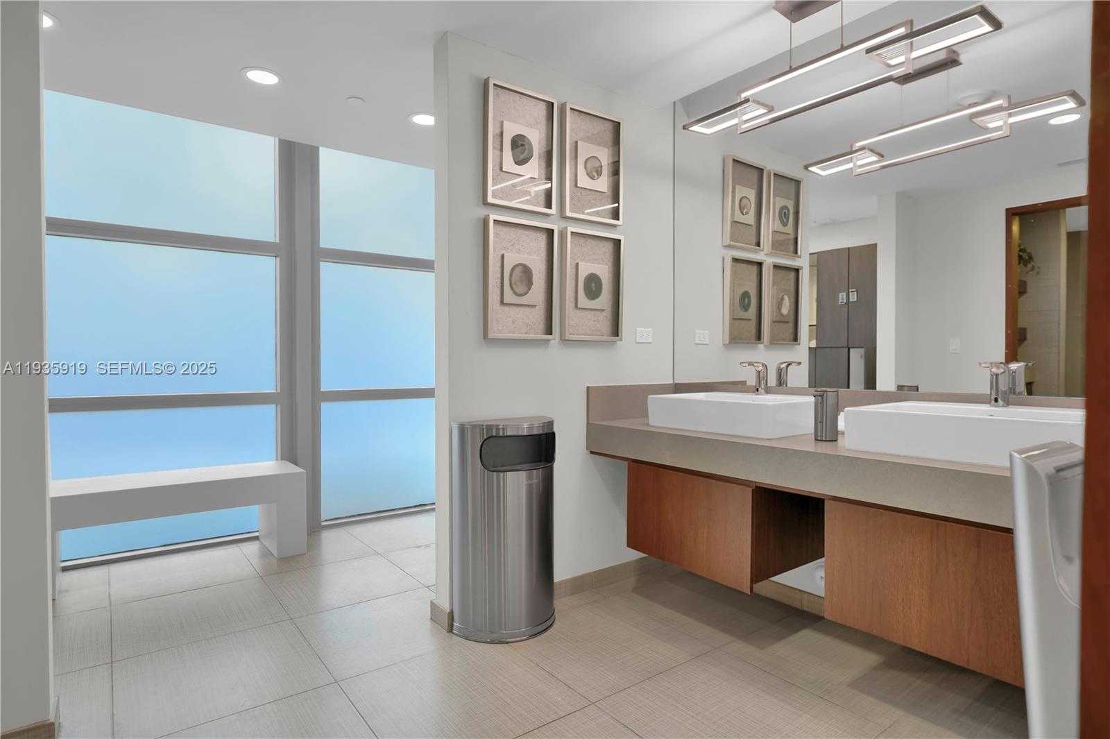 Small Image of 5875 COLLINS AVE #1003, Miami Beach Number 51