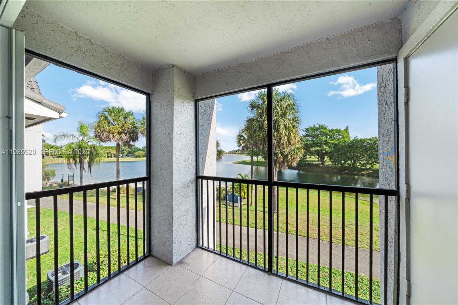 Small Image of 10361 SOUTH WEST 150TH CT #13207, Miami Number 3