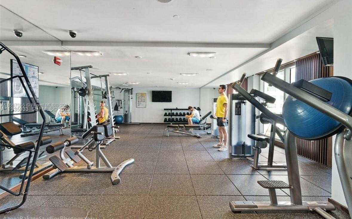 Small Image of 335 SOUTH BISCAYNE BLVD #2703, Miami Number 11