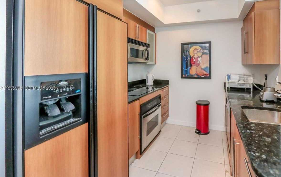 Small Image of 335 SOUTH BISCAYNE BLVD #2703, Miami Number 7