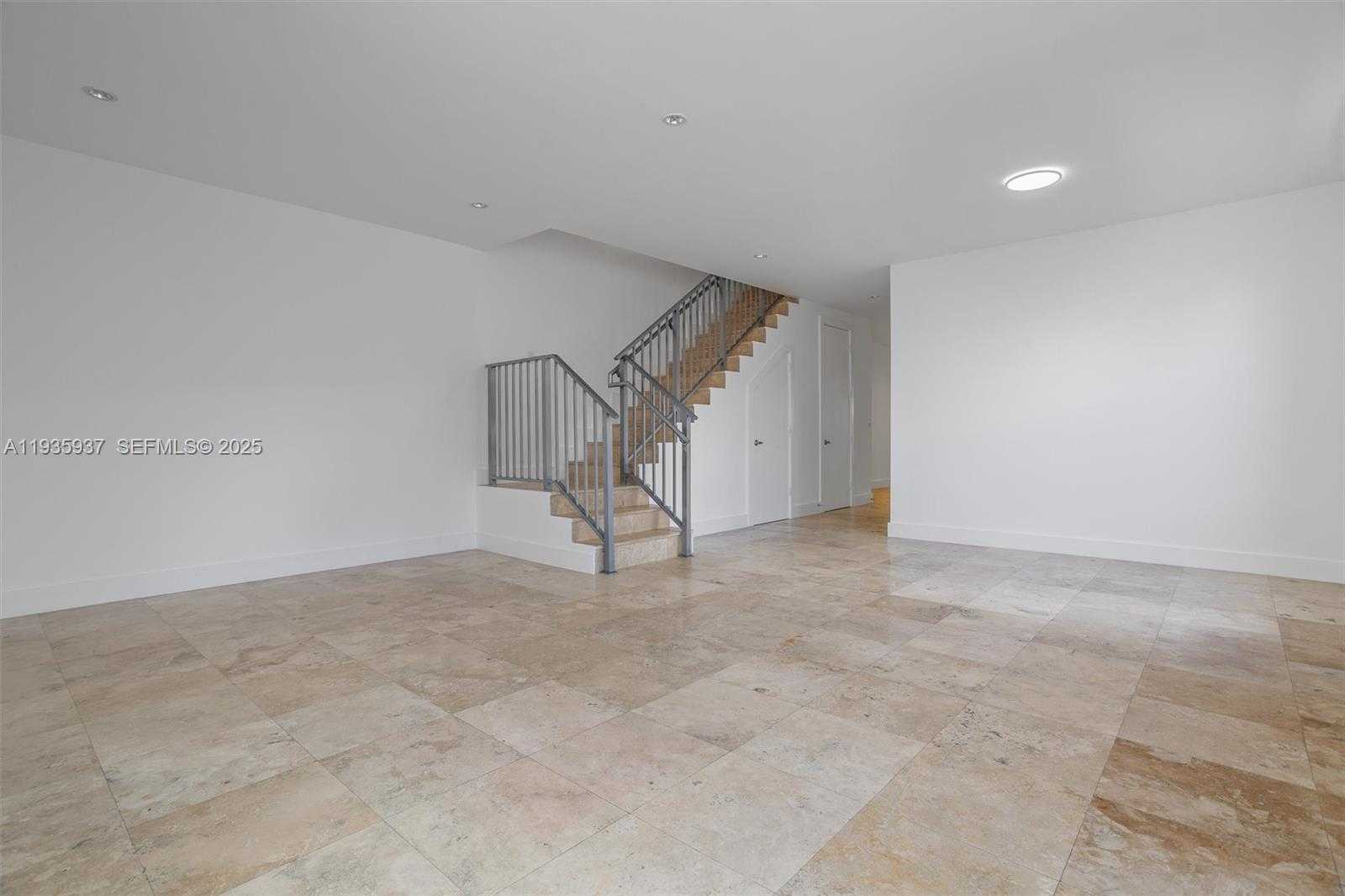 Small Image of 2784 SOUTH WEST 34TH AVE, Miami Number 12