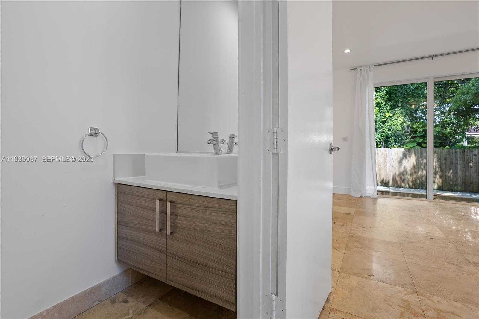 Small Image of 2784 SOUTH WEST 34TH AVE, Miami Number 22